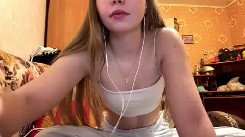 Snapshot of shaylagagne chatting on March 6, 4:47 pm Shay online show from March 6, 4:47 pm