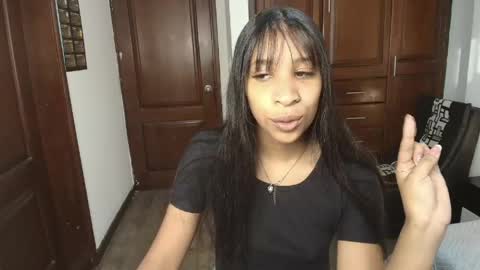 Snapshot of shaymilleer chatting on June 6, 11:37 am Shay Miller online show from June 6, 11:37 am