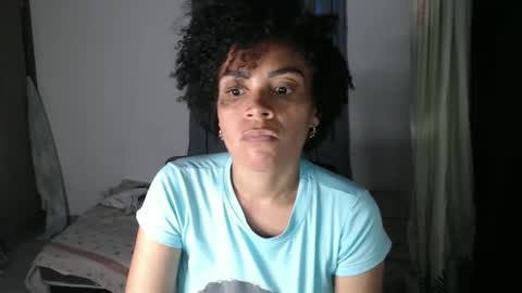 Snapshot of shayna_cute chatting on December 15, 10:47 pm Shayna online show from December 15, 10:47 pm