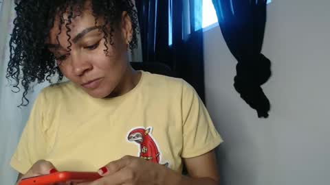 Snapshot of shayna_cute chatting on December 25, 2:56 pm Shayna online show from December 25, 2:56 pm