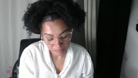 Snapshot of shayna_cute chatting on January 11, 12:22 am Shayna online show from January 11, 12:22 am