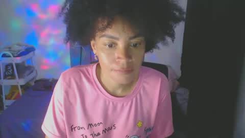 Snapshot of shayna_cute chatting on February 4, 12:11 pm Shayna online show from February 4, 12:11 pm
