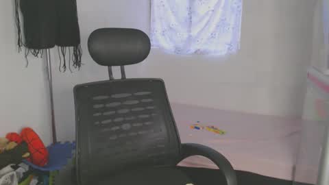 Shayna online show from May 8, 10:59 pm