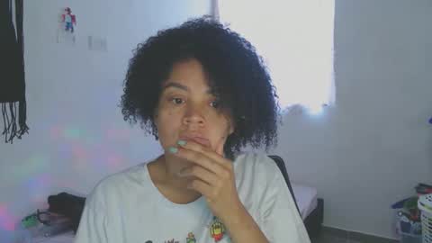 Shayna online show from May 31, 8:10 pm