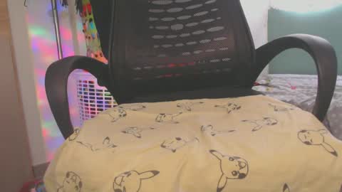 Shayna online show from June 20, 9:28 pm