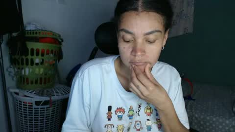 Shayna online show from June 28, 2:17 am