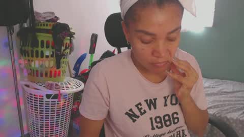 Shayna online show from July 1, 6:07 pm