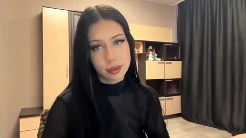 Snapshot of shaynikim chatting on November 16, 8:20 am Dana online show from November 16, 8:20 am