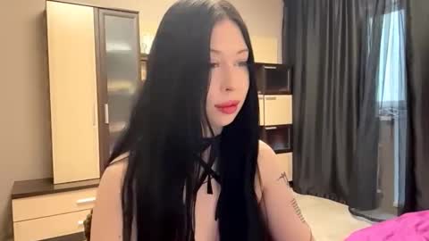 Snapshot of shaynikim chatting on November 23, 8:14 am Dana online show from November 23, 8:14 am