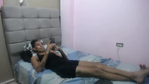 Snapshot of shayra33x chatting on October 6, 11:46 pm shayra33x online show from October 6, 11:46 pm