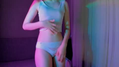 Snapshot of she_angell chatting on June 13, 1:42 pm Anny online show from June 13, 1:42 pm