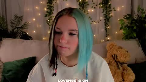 Anika online show from October 1, 11:38 am