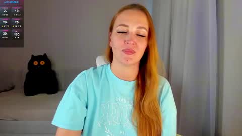 she_wolf1 online show from June 22, 1:30 pm