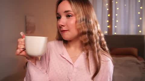 Snapshot of shebuny chatting on March 7, 4:20 am shebuny online show from March 7, 4:20 am