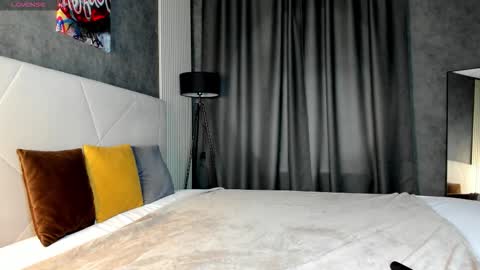 Snapshot of shei1a_shy chatting on September 21, 8:16 am Amely online show from September 21, 8:16 am