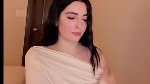 Snapshot of sheisallthat chatting on November 4, 2:32 am sheisallthat online show from November 4, 2:32 am