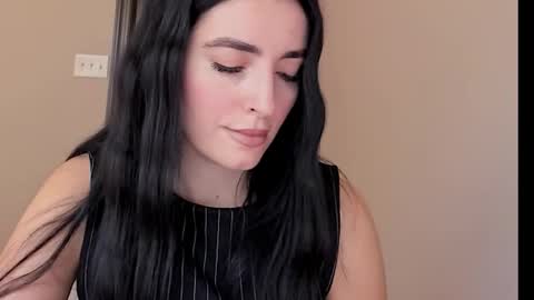 Snapshot of sheisallthat chatting on November 8, 9:13 pm sheisallthat online show from November 8, 9:13 pm