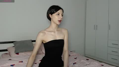 Snapshot of shellydiamondd chatting on June 7, 10:35 pm Shelly online show from June 7, 10:35 pm