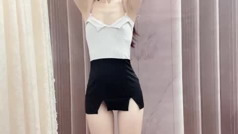 Snapshot of shellysan chatting on March 4, 2:28 am Shelly online show from March 4, 2:28 am