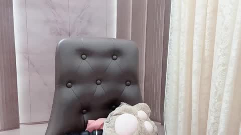 Snapshot of shellysan chatting on March 29, 1:27 am Shelly online show from March 29, 1:27 am