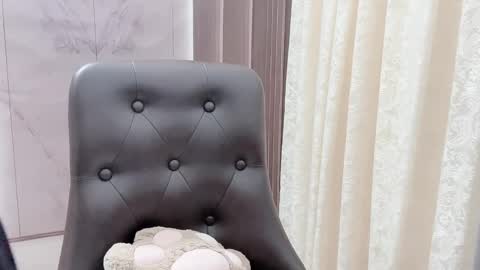 Snapshot of shellysan chatting on April 1, 1:28 am Shelly online show from April 1, 1:28 am