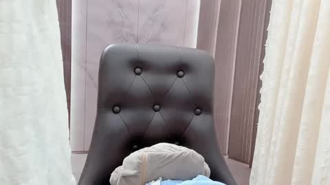 Snapshot of shellysan chatting on April 4, 1:26 am Shelly online show from April 4, 1:26 am