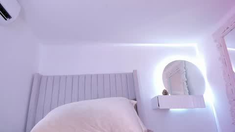 shelynna_azzul online show from December 11, 11:54 pm