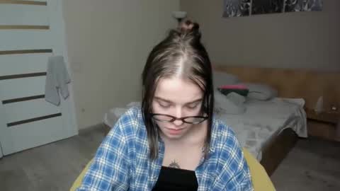 ShelyMoon online show from January 6, 5:06 pm