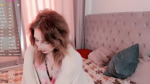 Snapshot of shenitasear chatting on April 4, 6:33 am Julia online show from April 4, 6:33 am