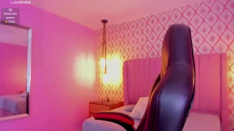 SHENOA online show from October 2, 7:43 pm