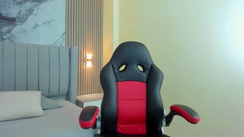 SHENOA online show from October 6, 7:44 pm