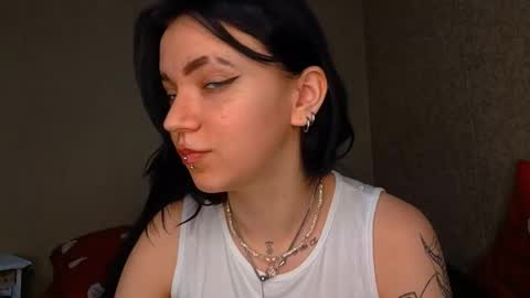 Snapshot of sherleychamblin chatting on March 19, 1:26 pm sherleychamblin online show from March 19, 1:26 pm