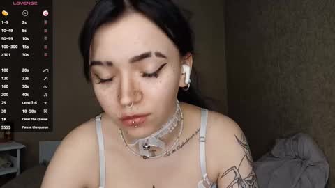 Snapshot of sherleychamblin chatting on March 25, 2:45 pm sherleychamblin online show from March 25, 2:45 pm