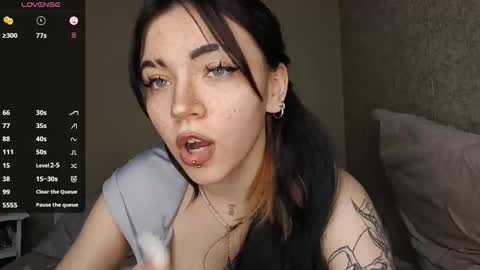 Snapshot of sherleychamblin chatting on March 28, 1:22 pm sherleychamblin online show from March 28, 1:22 pm