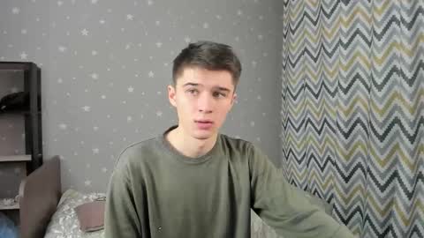 Max online show from November 22, 3:55 pm