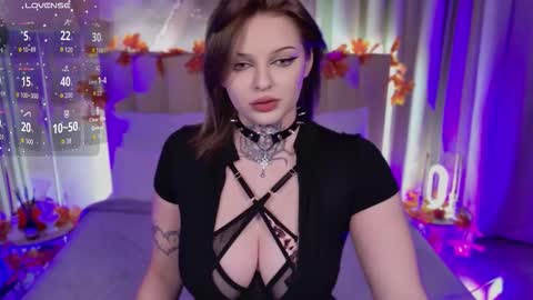 Snapshot of sherri_martinez chatting on October 15, 6:19 pm sherri_martinez online show from October 15, 6:19 pm