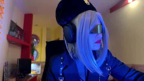 Snapshot of sherrillreuland chatting on April 3, 11:19 am Mommy online show from April 3, 11:19 am