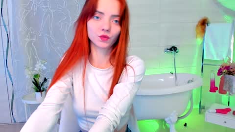 Snapshot of sherry_sandra chatting on January 31, 10:52 am Sherry online show from January 31, 10:52 am