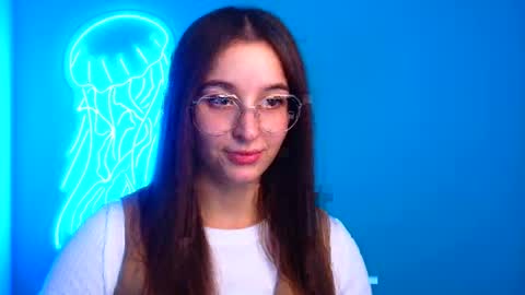 Snapshot of sheryl_sweet chatting on December 8, 6:50 pm Sheryl online show from December 8, 6:50 pm