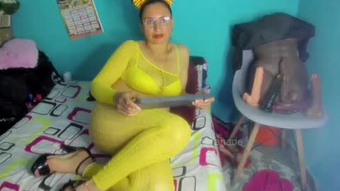 Snapshot of sherylov chatting on June 2, 3:03 pm Shera Hade online show from June 2, 3:03 pm