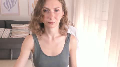 shesleepsnaked online show from February 8, 11:55 am
