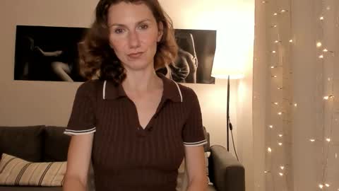 Snapshot of shesleepsnaked chatting on March 20, 7:19 pm shesleepsnaked online show from March 20, 7:19 pm