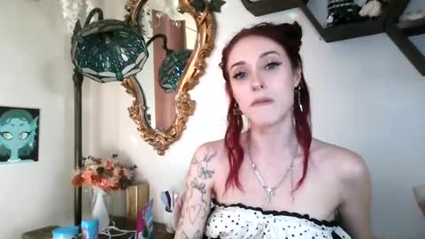 Snapshot of shespeachy chatting on June 13, 11:57 pm peachy online show from June 13, 11:57 pm