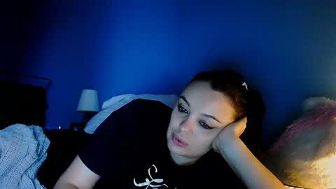 Vikki online show from October 31, 11:00 am