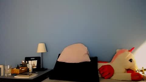 Vikki online show from February 13, 4:03 pm