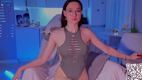 Sheyli online show from December 13, 6:05 pm