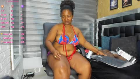 Snapshot of sheyla__ebony chatting on March 28, 11:59 pm sheyla__ebony online show from March 28, 11:59 pm
