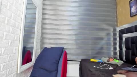 Snapshot of sheyla__ebony chatting on April 21, 10:32 am sheyla__ebony online show from April 21, 10:32 am