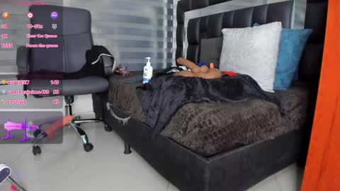 Snapshot of sheyla__ebony chatting on May 1, 10:53 am sheyla__ebony online show from May 1, 10:53 am