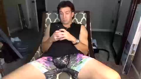 shimmyloe online show from October 18, 9:21 am